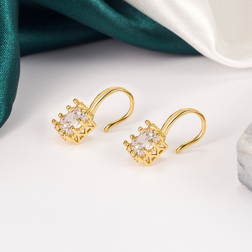 High-end earrings French niche retro cubic zirconia small fashion commuter earrings temperament internet celebrity earrings for women