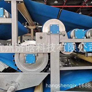 苹果汁设备,苹果浓缩汁生产设备,苹果NFC汁机器,苹果榨汁生产线