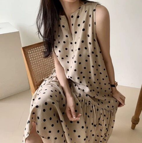 2023 спот корейская чич-молния с круглым вырезом