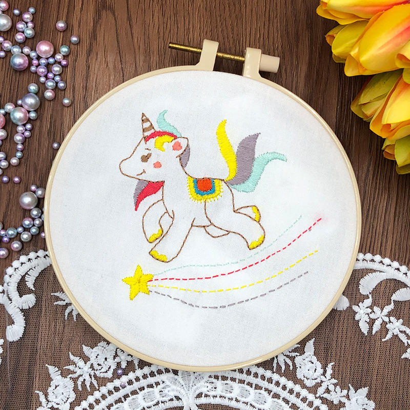 Diseño de dibujos animados para niños animales bordados DIY Kit de bordado manual principiantes bordado 3D muestra de diseño de tela Kit ahora