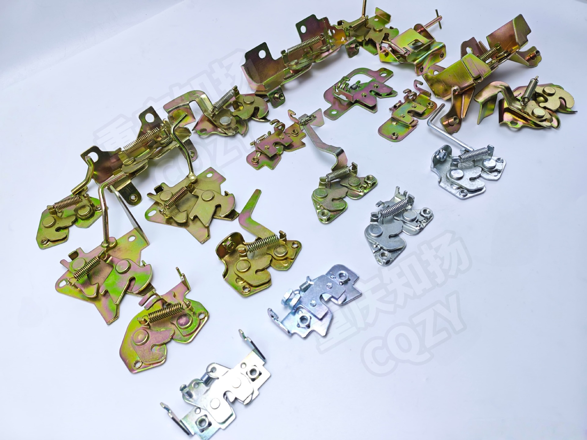 Custom Seat Lock Buckle for Electric Scooters, Seat Bucket Lock, Curved Beam Seat Lock Plate Manufacturer, Seat Lock, Motorcycle Accessories