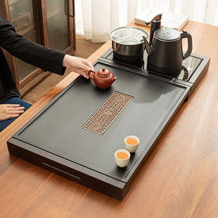 ��P���b����ʯ����ˮ��ȫ�Ԅ�һ�w��ˮ��ľ�k�������ײ��