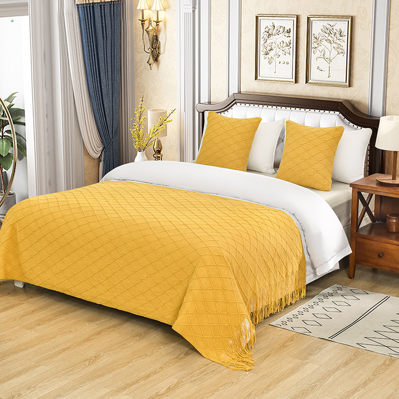 Bed -end towel