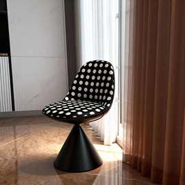 意式极简餐椅家用轻奢高级感设计师高端现代简约北欧餐桌罗比椅子