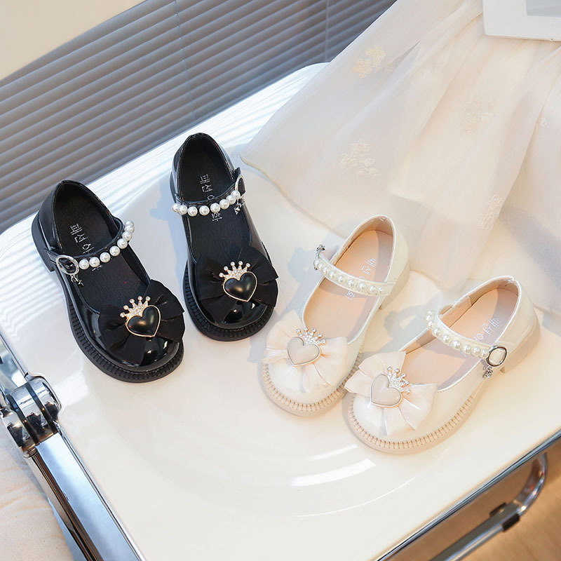Princess Shoes Girls Small Leather Shoes 2025 Autum New Fashion Heart Buckle Korean Style Pearl Lightweight Girls Flats