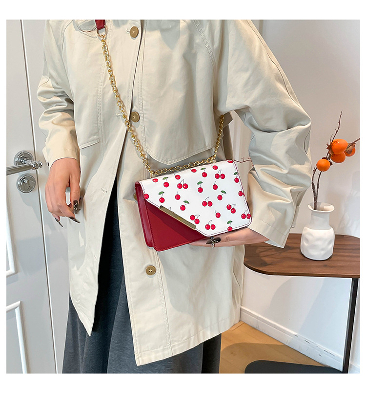 Small Fresh Chain Small Square Bag Versatile Shoulder Bag Cute Commuter Crossbody Bag_voghion.com