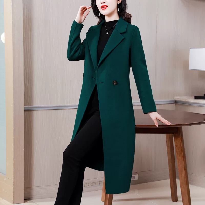 Woolen long fashionable jacket, bright catchy style
