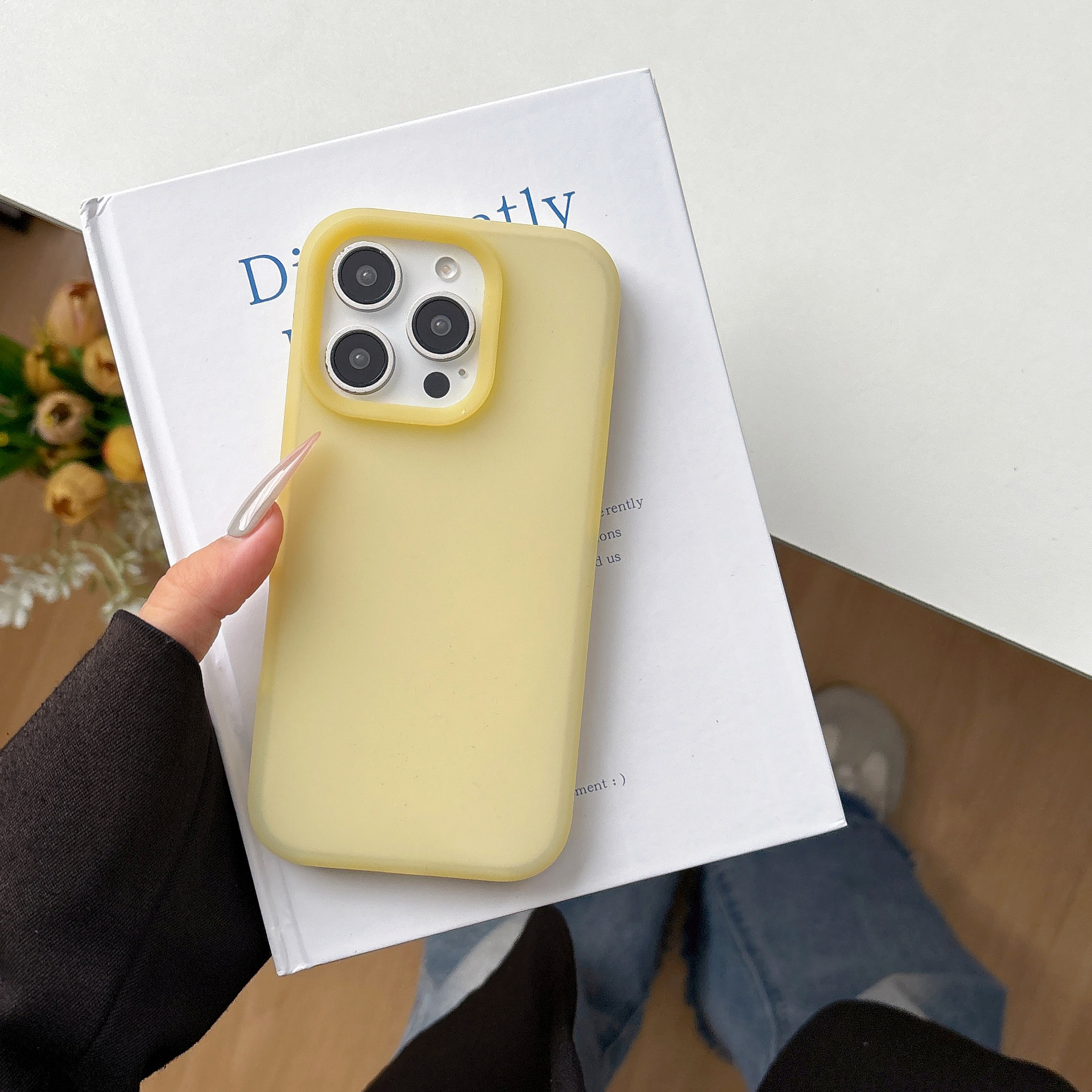 Simple color puro sentido de la piel gelatina color puro iPhone16ProMax funda para teléfono móvil 14 para Apple 15 pareja 13 suave