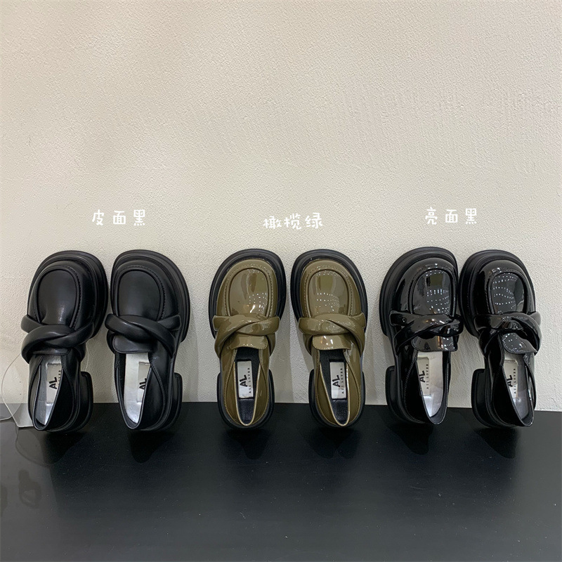 Japanese style leather shoes for women 2022 Autumn New British style retro platform loafers patent leather two-piece shoes