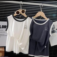 夏の新しい男の子の夏服、女の赤ちゃんのベストショーツ、モーダル女の子の小さな新鮮な子供服の卸売