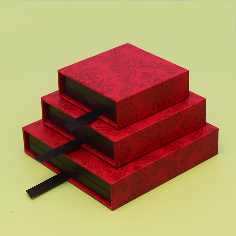 Gem red (with black box);7*7*2CM