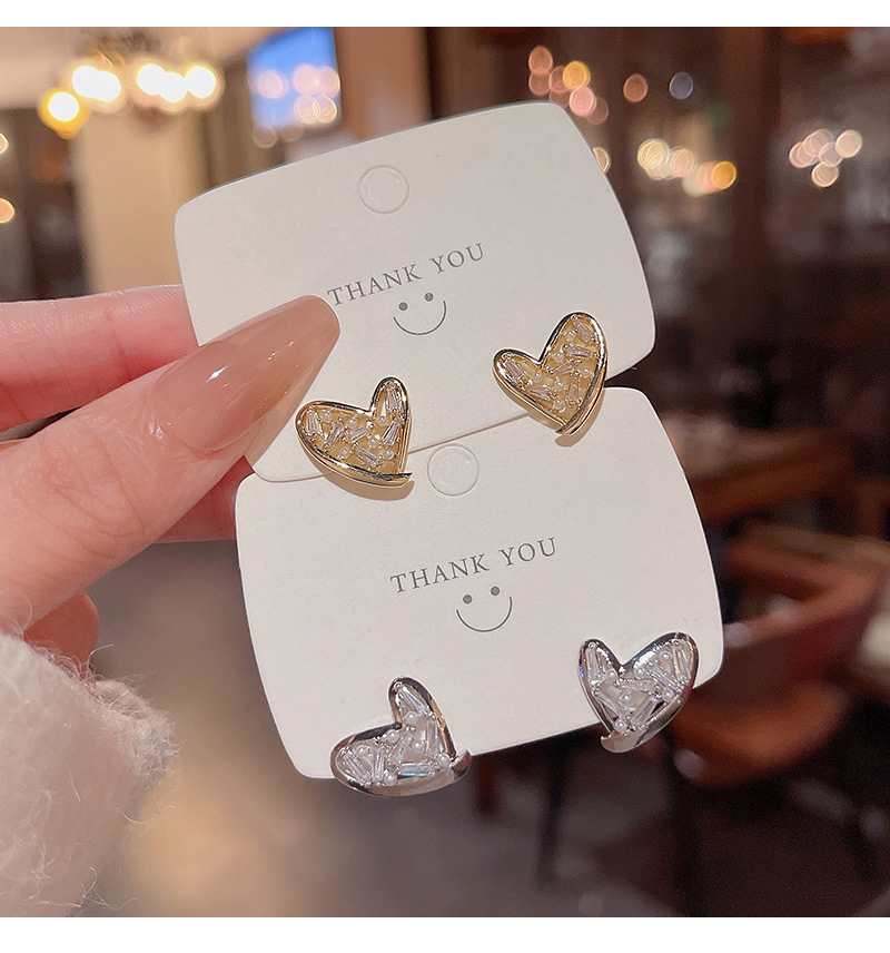 Simple Style Heart Shape Copper Plating Artificial Pearls Zircon Ear Studs 1 Pair