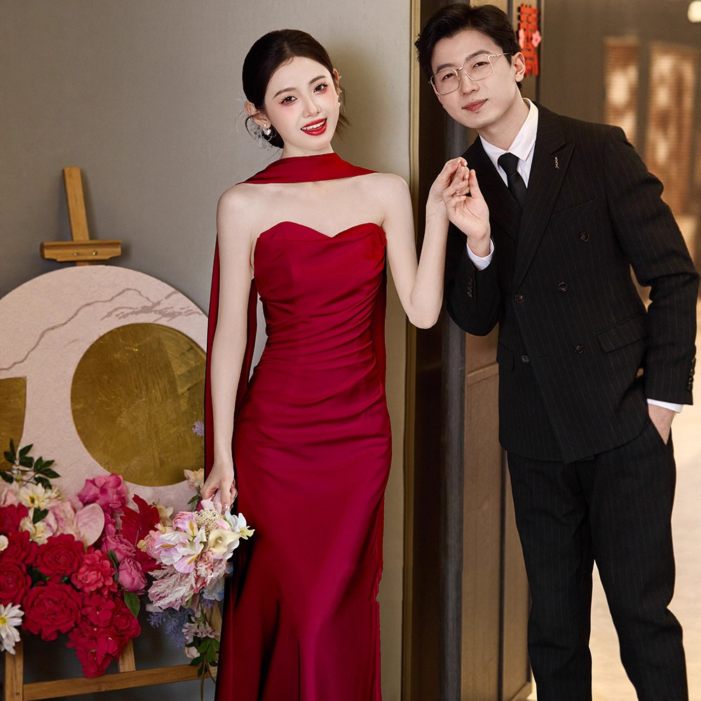 Red Toast Dress 2026 New Style Bride Wedding Engagement Dress Strapless Dress Winter High-End Dressing Gown for Women