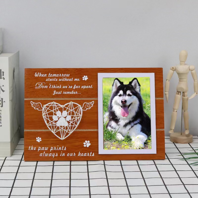 Tablero de densidad transfronterizo bobinado marco de fotos de amor de madera colgante marco de fotos de mascotas de madera decoración conmemorativa perro