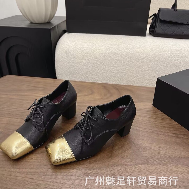 Retro square-toe chunky-heeled women's shoes, 2026 autumn new collection, lace-up mid-heel shoes, fashionable square-toe color-blocked small leather shoes Retro square-toe chunky-heeled women's shoes, 2026 autumn new collection, lace-up mid-heel shoes, fashionable square-toe color-blocked small leather shoes