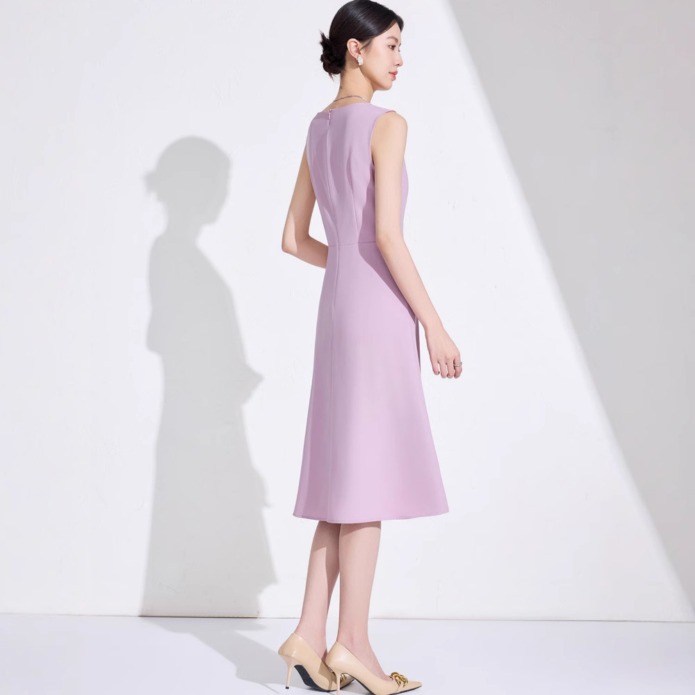 Summer elegant fashionable design dress with sleeves with a round…
