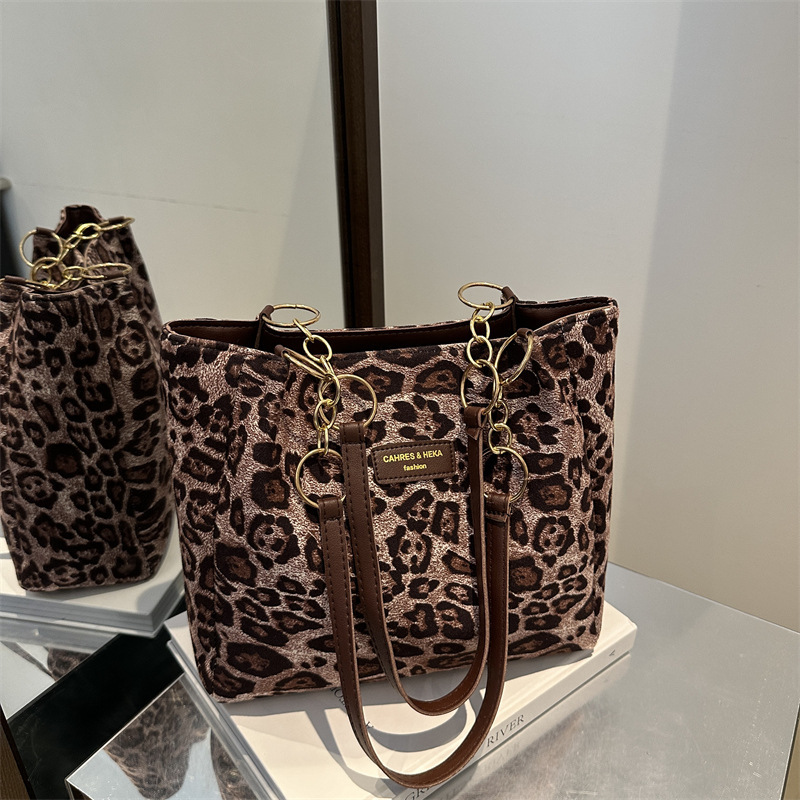 Vintage Frosted Large Capacity Leopard Print Bag Women's 2024 New Autumn and Winter All-match Crossbody Bag Shoulder Commuter Tote Bag