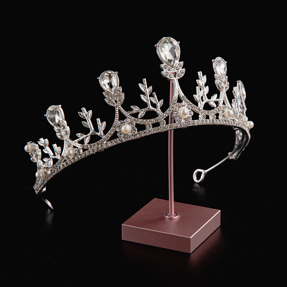 2024 verano explosivo material de aleación galvanizado estilo simple princesa corona de cumpleaños corona de boda corona de novia