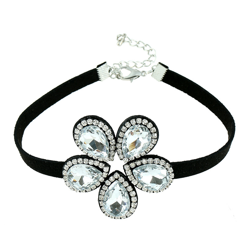 Collier En Cuir Coréen Serti De Diamants display picture 3