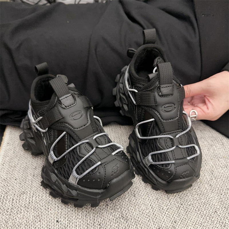 アウトドア子供の新しいファッションはスポーツシューズ2025秋のカジュアルなお父さんの靴の男女の子供の滑り止めのランニングシューズです。|undefined