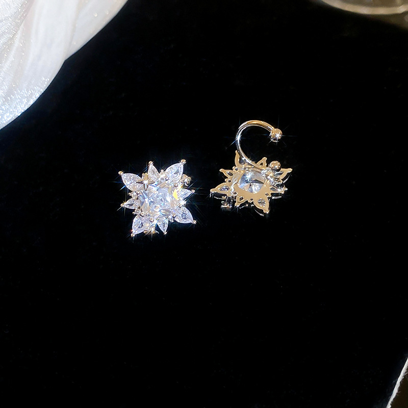 甜酷风交叉星星锆石耳夹小众轻奢高级感无耳洞耳骨夹时尚通勤耳环详情10