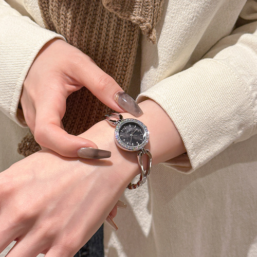 GEDI New Simple Quartz Watch Casual Elegant Rhinestone Frame Fashion Niche Design Bracelet Watch Women