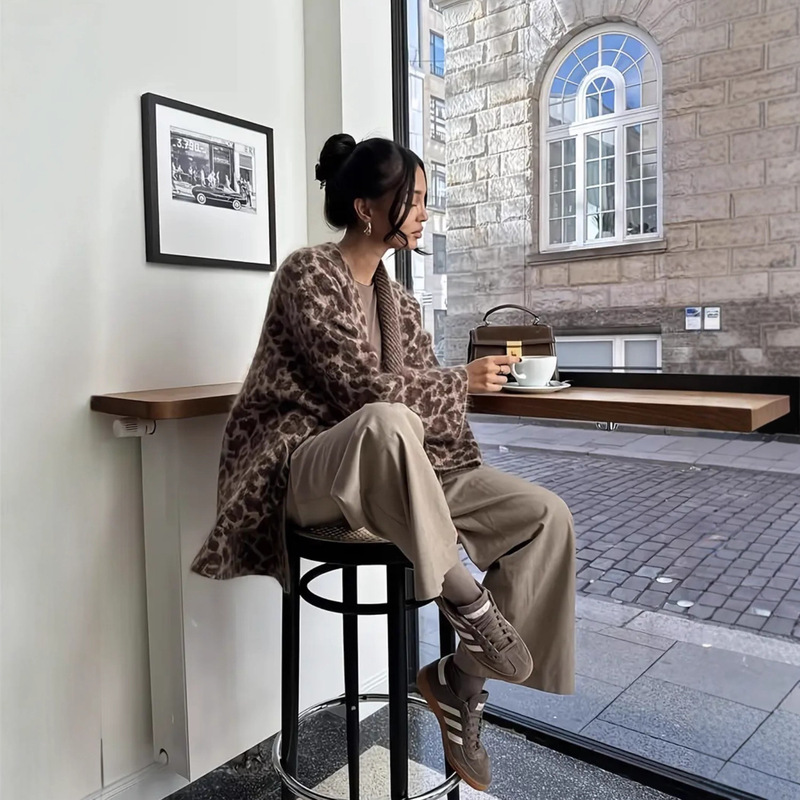 2026 Autumn New Leopard Print Mink Fur Loose Mid-Length Artistic Retro Style Elegant Knit Cardigan for Women