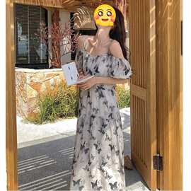 绝美一字肩连衣裙女夏2025新款海边度假穿搭露肩碎花雪纺吊带长裙