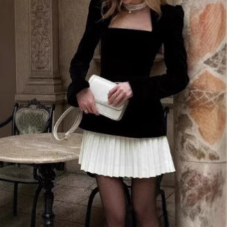 2024 Europe and the United States cross-border velvet color matching pleated velvet mini skirt fashion long sleeve square collar waist dress