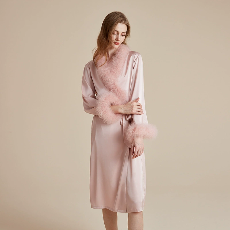 Осень 2025: Новое французское высококачественное платье-халат из ледяного шелка в стиле "чистое желание" с отстегивающимися перьями, отстегивающимися манжетами и воротником.