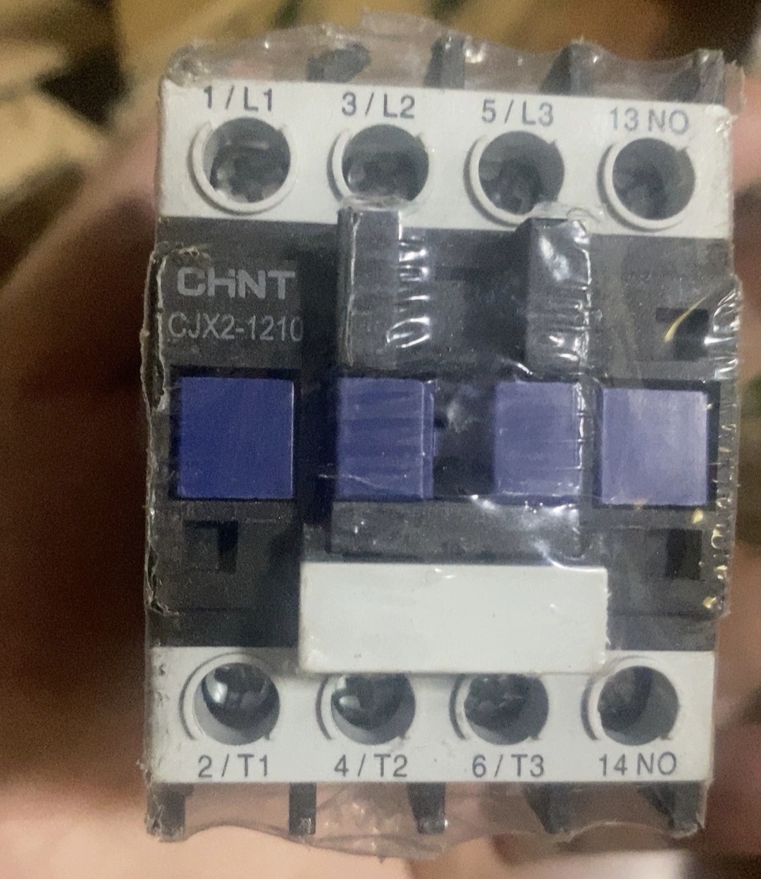 正泰交流接触器CJX2-6508 可配用熔断器RT36-100A 线圈电压AC220V