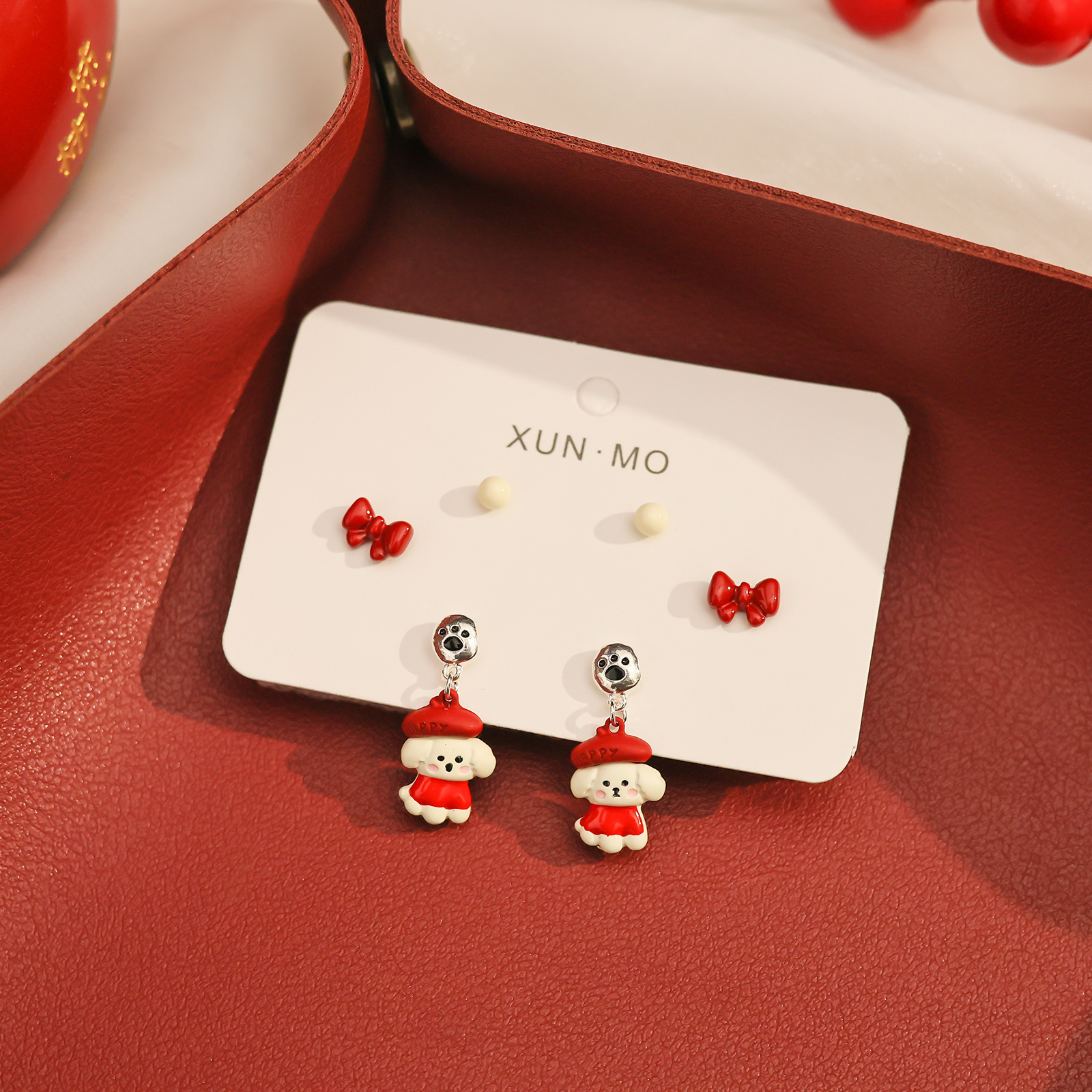 Juego de pendientes de aguja plateados, sencillos y compactos para mujer, pendientes geométricos en forma de corazón, bonitos, dulces y versátiles, venta al por mayor para puestos de mercado