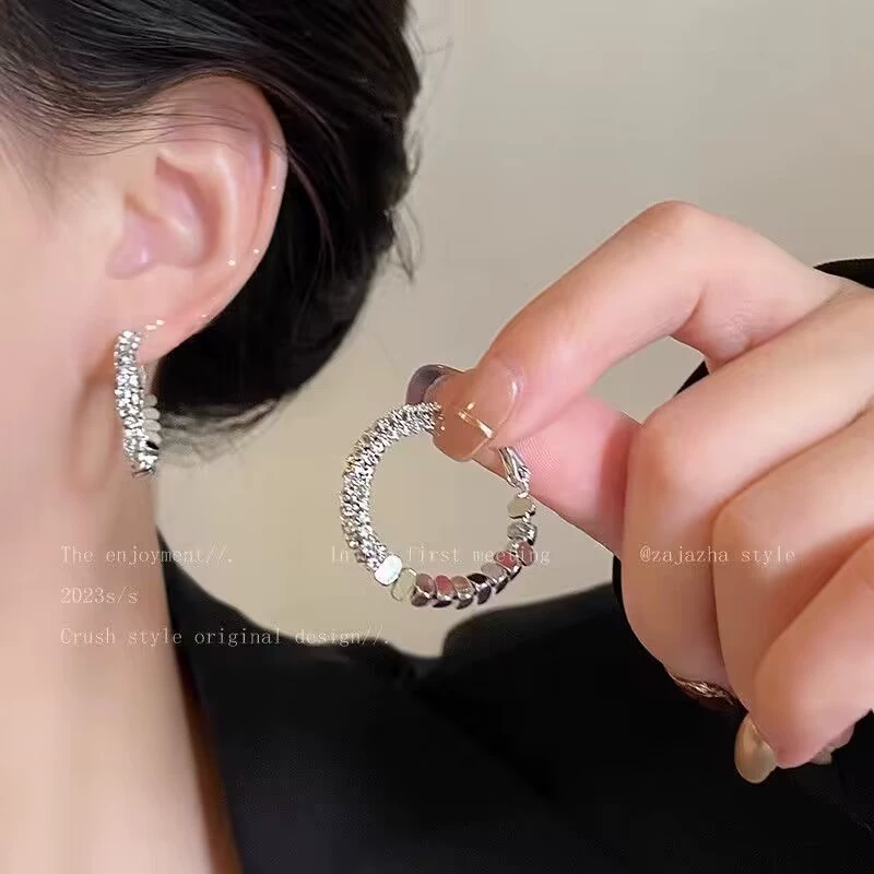 Серебряные серьги с жемчужным кисточкой, серебряная игла, с бриллиантовым акцентом, маленький элегантный дизайн