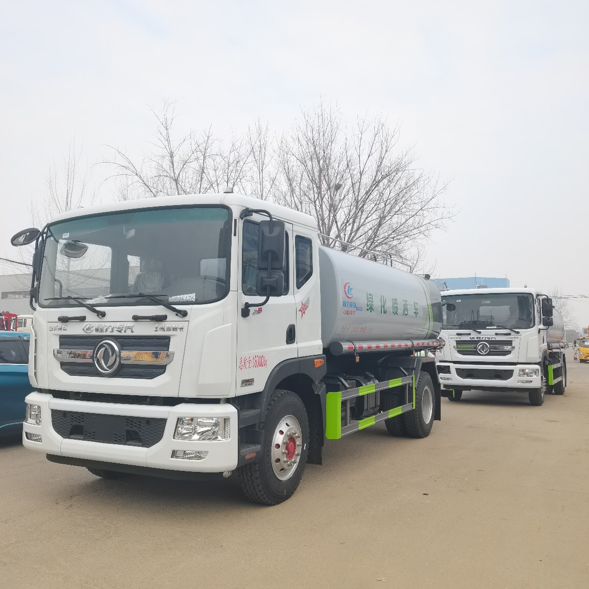 In-Stock Sales of Large Fog Cannon Spray Trucks, Construction Site Dust Suppression Trucks D9, and Dongfeng 15 Cubic Meter Garden Watering Trucks