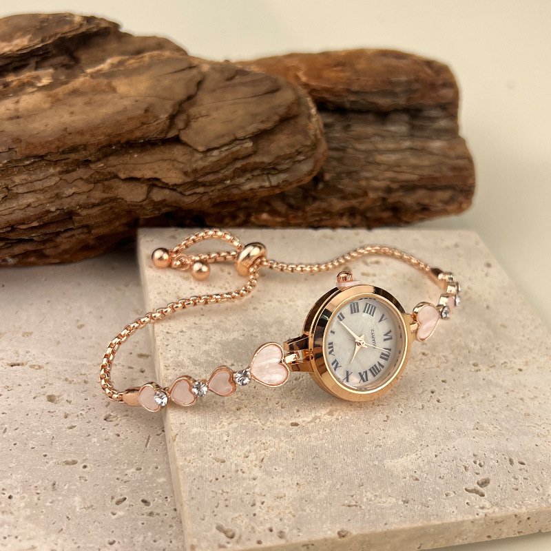 Bracelet en alliage de quartz pour femmes, nouvelle niche, avec diamant incrusté de diamants, montre en forme de cœur, petit cadran, table de tempérament_voghion.com