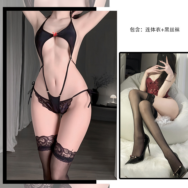 블랙 + 블랙 스타킹
