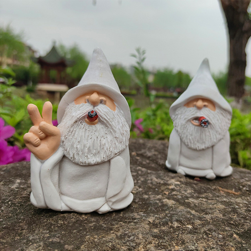 Synthetic Resin Material Funny Dwarf Old Man Synthetic Resin Ornaments