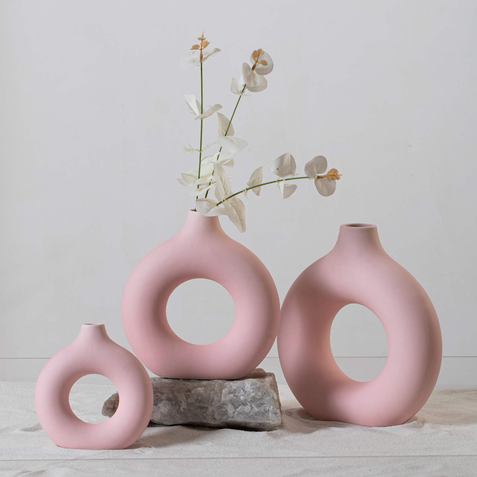 북유럽 세라믹 꽃병 원형 꽃병 장식품 크리 에이 티브 세라믹 공예 거실 장식 크로스 보더 공급 업체