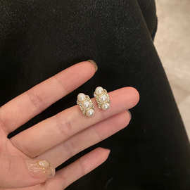 杜洛珍珠白 精致高级感复古小众设计感法式珍珠耳钉耳饰女