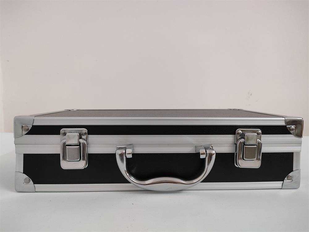 Venta al por mayor de aleación de aluminio Caja de Herramientas portátil caja de piezas archivo caja de dinero modelo de avión caja de almacenamiento caja de presentación maquillaje