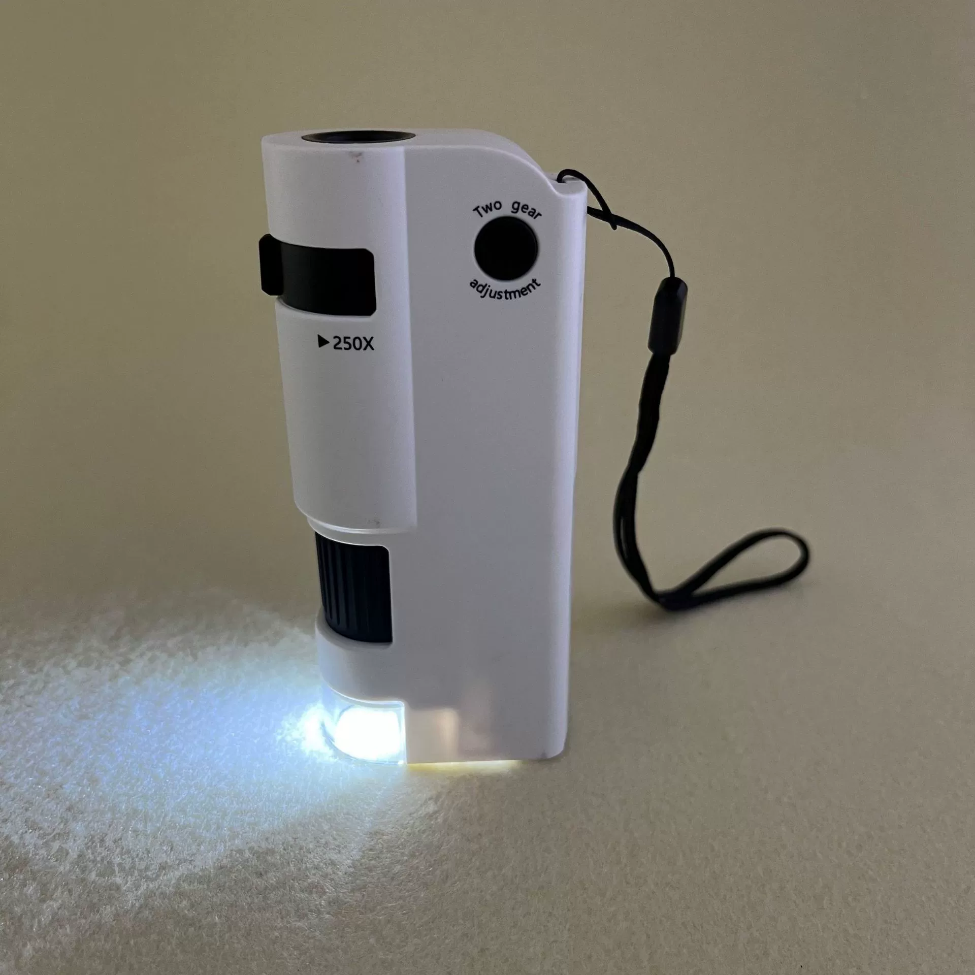 Новый 100-250 раз с источником света можно удвоить с УФ-детектором банкнот микроскоп для наблюдения лупы