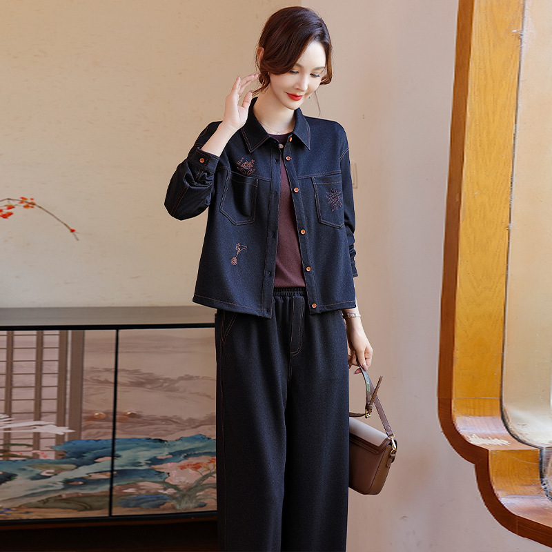 Mom's Autumn Denim Suit 2025 New Style Noble Jacket Short Top Middle-Aged and Elderly Women's Wide-Leg Pants