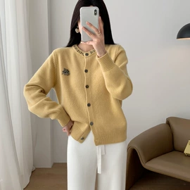 女式毛呢外套;女式羊绒衫;女式羊毛衫