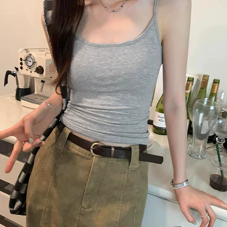 Женский комплект-камзол с новой белой вставкой для груди 2025 года, закрывающей боковые части груди, который можно носить как топ или нижнюю часть.