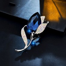 韩国水晶郁金香胸针高档女个性百搭胸花大气时尚防走光别针配饰品