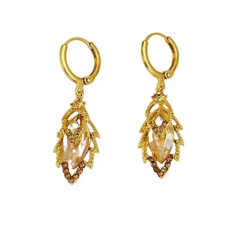 Summer sophisticated universal earrings with zircon