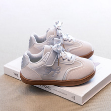 女童鞋子秋季2025新款儿童运动鞋银色女孩德训鞋女宝板鞋休闲秋鞋