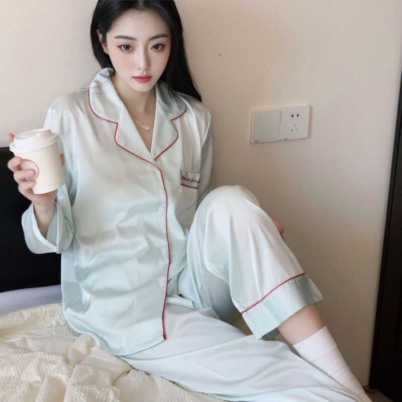 [Barbie powder] Spring new cute bear snow silk can wear high-end two-piece pajamas for women