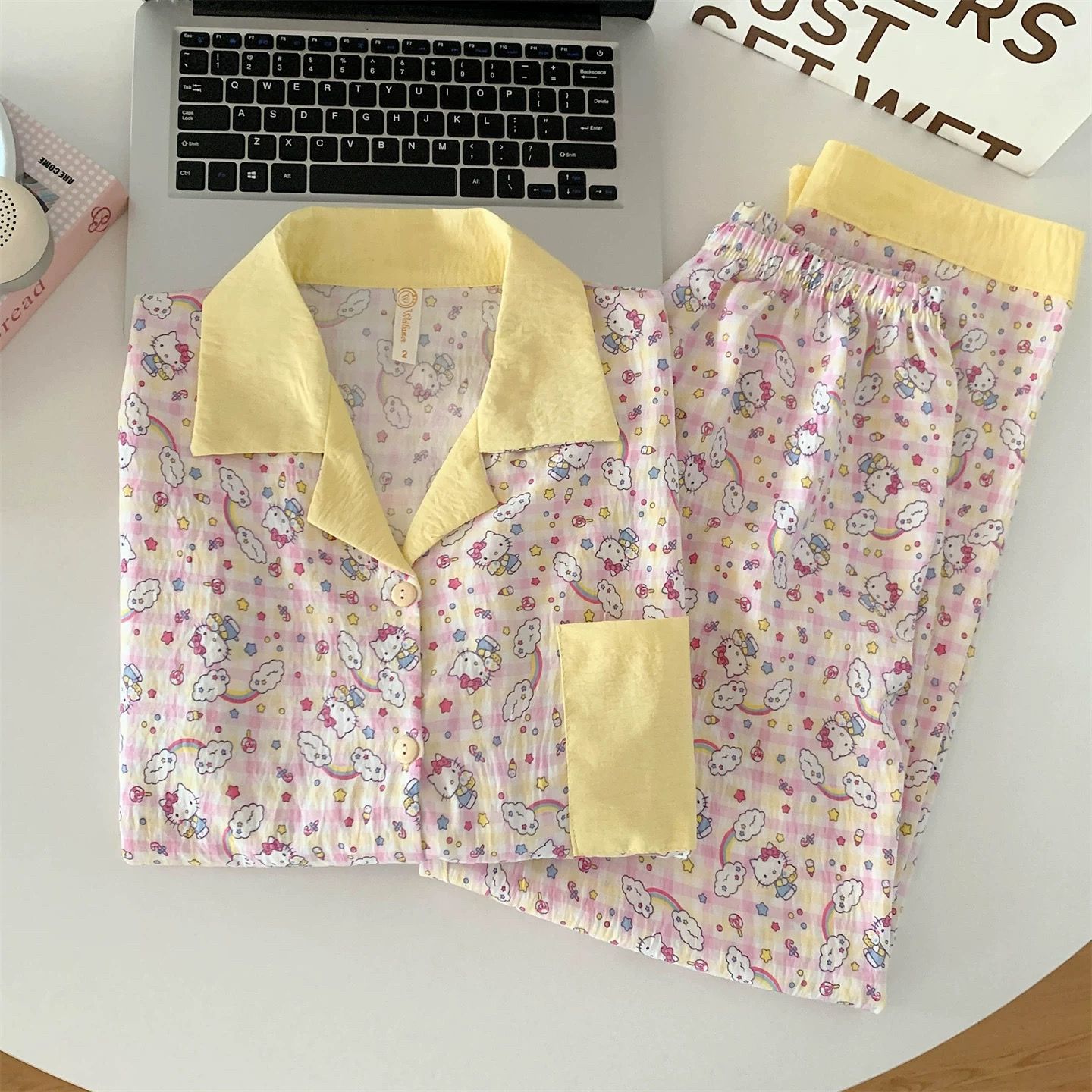 Al por mayor transfronterizo nuevo cardigan nubes de algodón KT gato pijama manga larga manga de dibujos animados de mujer dulce lindo pantalones largos ropa para el hogar