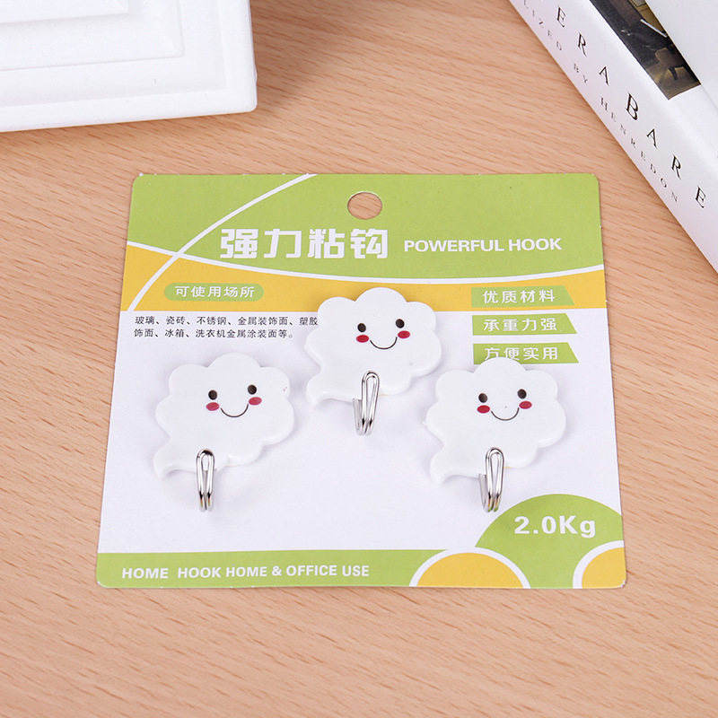 Cartoon Creative Hooks, 3-Pack, No-Drill Smiley Face Adhesive Hooks, Strong Adhesive Wall Hooks, Traceless Sticky Hooks